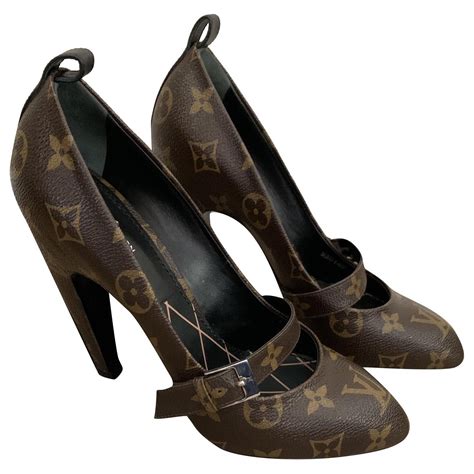 gold louis vuitton heels|louis vuitton heels women.